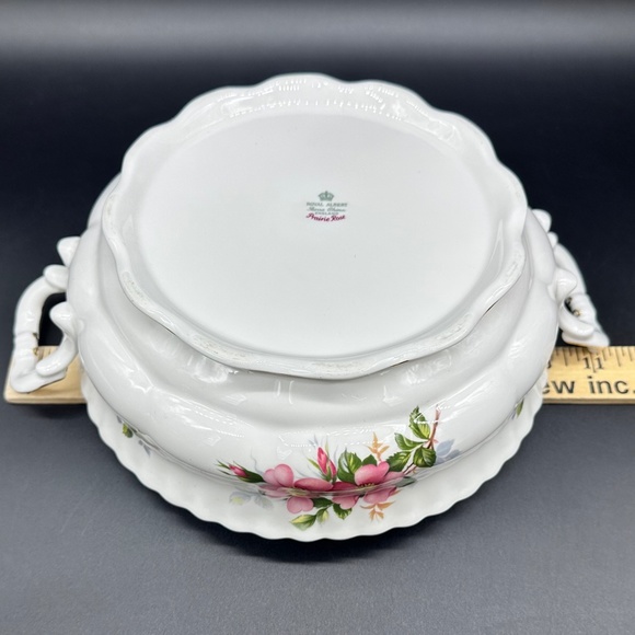 Royal Albert Prairie Rose Covered Serving Bowl Bone China England - Picture 4 of 5